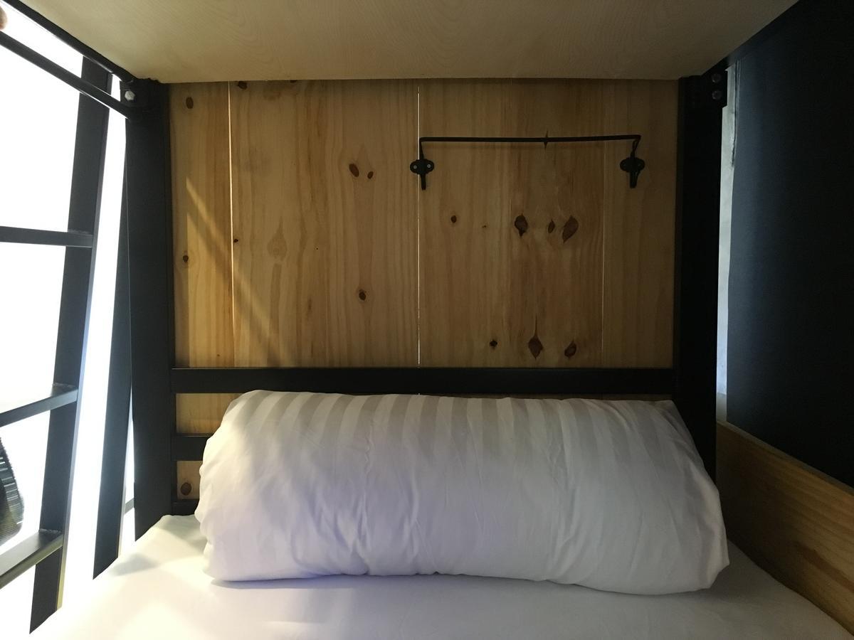 Luck Yimm Hostel (Adults Only) Bangkok Zewnętrze zdjęcie