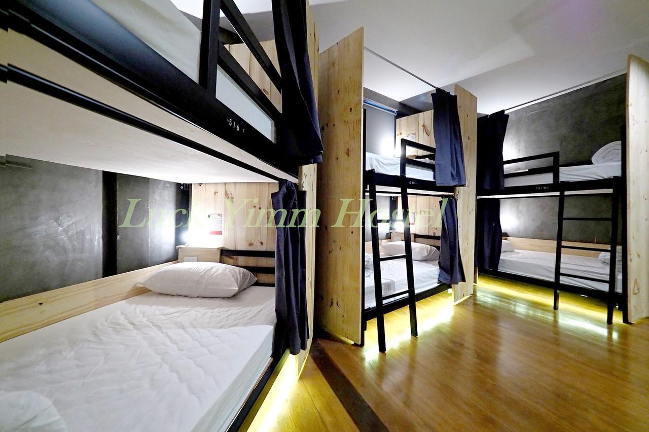 Luck Yimm Hostel (Adults Only) Bangkok Zewnętrze zdjęcie