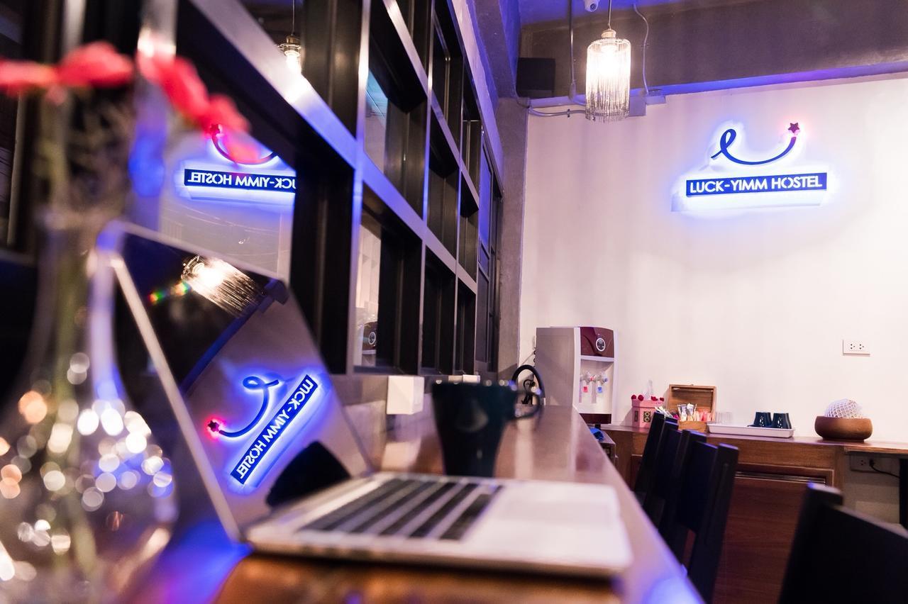 Luck Yimm Hostel (Adults Only) Bangkok Zewnętrze zdjęcie