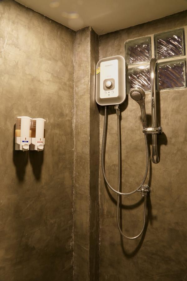 Luck Yimm Hostel (Adults Only) Bangkok Zewnętrze zdjęcie
